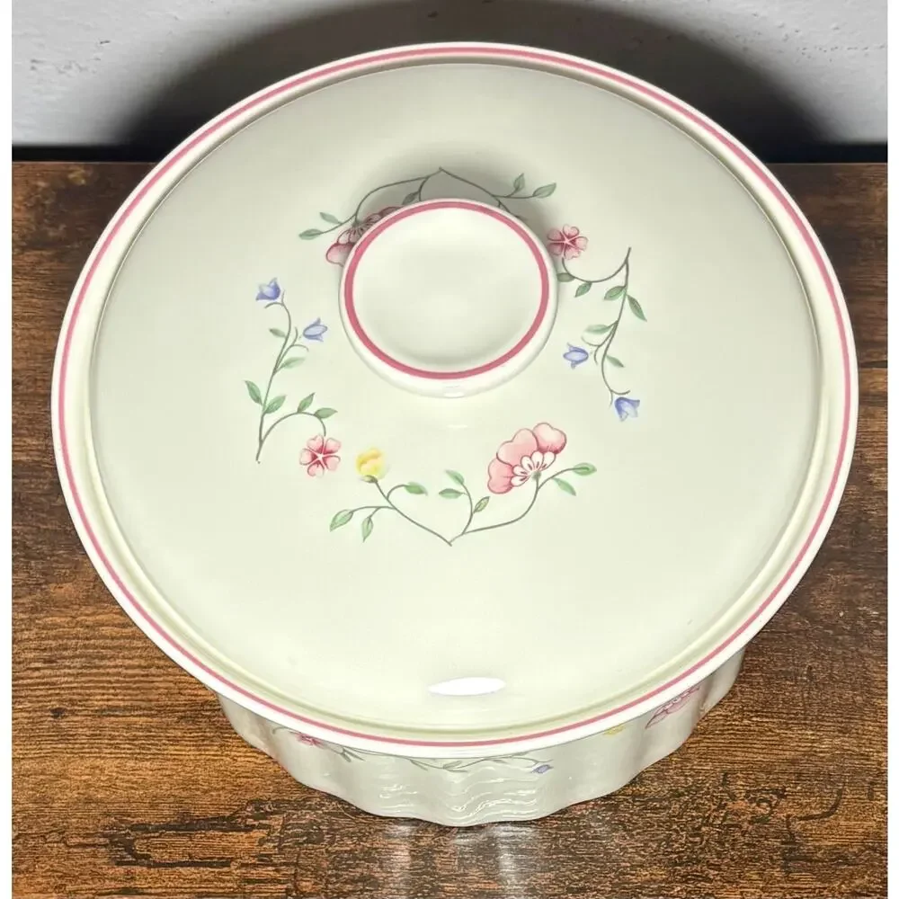 Vintage Johnson Brothers SUMMER CHINTZ La Carte 2.25 Qt Covered Casserole Dish